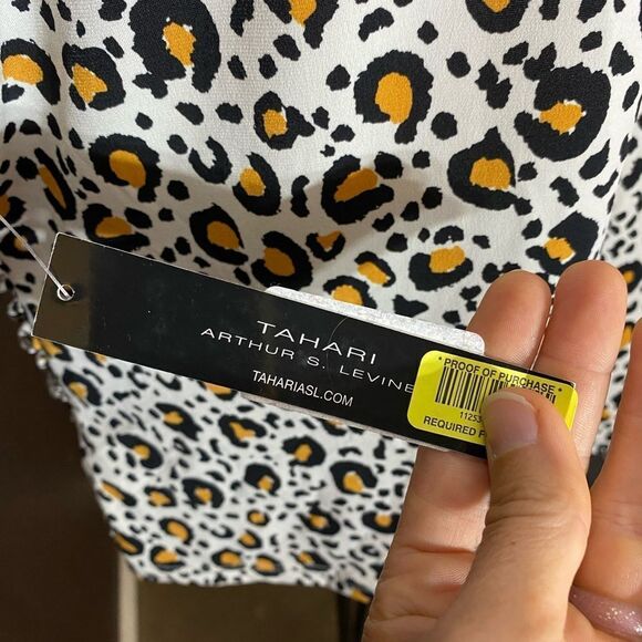 Tahari ASL Fitted sleeveless jersey knit wrap top in cognac cheetah print - Picture 7 of 9